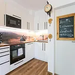 Auszeit Steiraland 1 Mit Privaten Garten Ueberdachter Terrasse Und Parken Apartment Leoben (Styria)