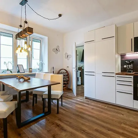 Auszeit Steiraland 1 Mit Privaten Garten Ueberdachter Terrasse Und Parken *