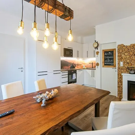 Appartement Auszeit Steiraland 1 Mit Privaten Garten Ueberdachter Terrasse Und Parken *