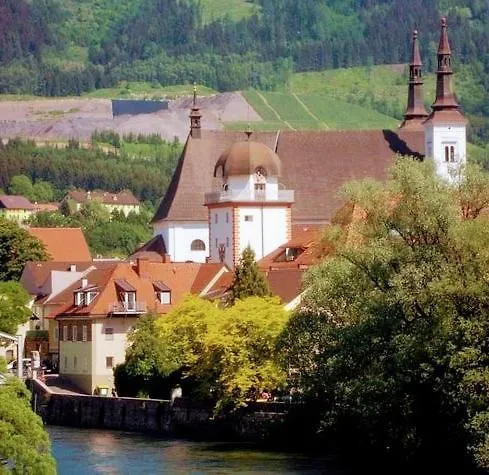 Apartman Auszeit Steiraland 1 Mit Privaten Garten Ueberdachter Terrasse Und Parken Leoben