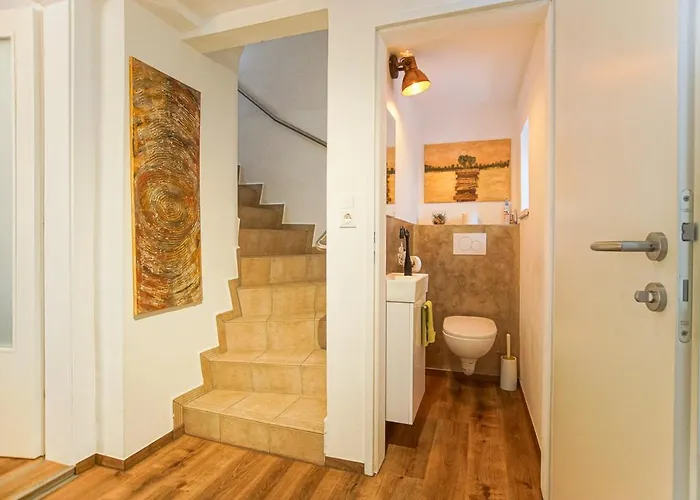 Auszeit Steiraland 1 Mit Privaten Garten Ueberdachter Terrasse Und Parken Apartman